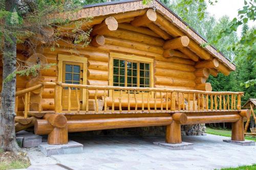 Из чего лучше строить деревянный дом. Правильный выбор материала для возведения деревянного дома