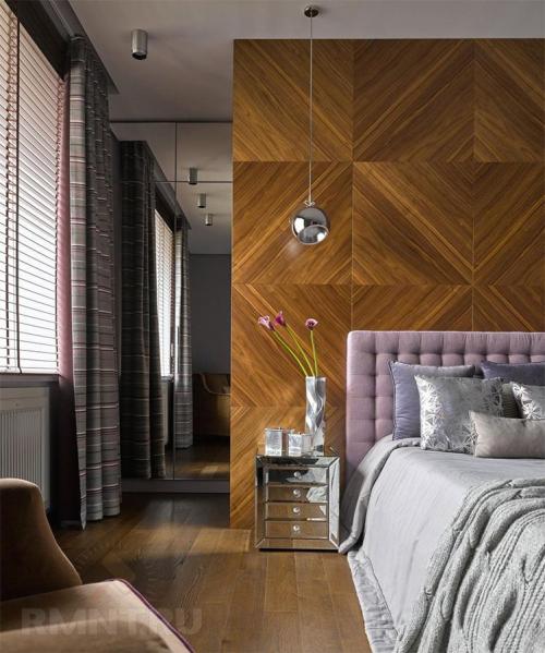 Гардеробная за изголовьем кровати: фотоподборка