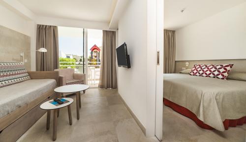 Как обустроить однокомнатную квартиру для двоих. Из одной комнаты – две