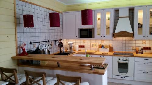 Готовый остров на кухню. Кухня с островом ИКЕА: 2 решения + 13 фото