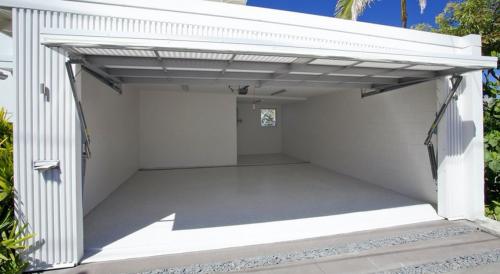 Какие основные типы гаражных ворот существуют.