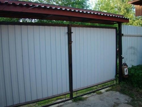 Какие распространенные ошибки следует избегать при изготовлении железных ворот. 6 распространенных ошибок в установке ворот из профнастила на даче