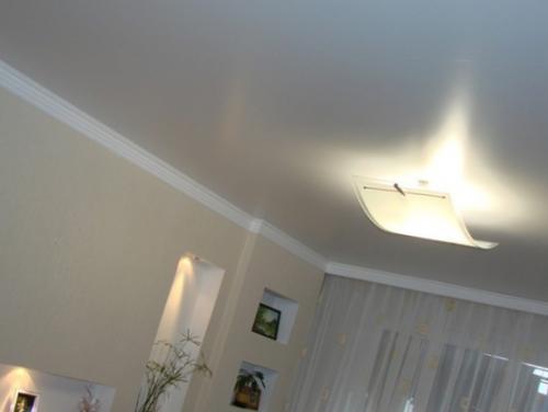 Сколько пространства забирает натяжной потолок в помещении. На сколько опускается натяжной потолок при установке 06 Сколько пространства забирает натяжной потолок в помещении. На сколько опускается натяжной потолок при установке 06