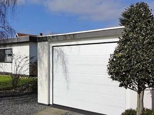 Секционные гаражные ворота: все плюсы и минусы 10 Секционные гаражные ворота: все плюсы и минусы 10