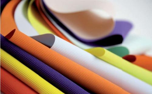 На сколько меньше полотно натяжного потолка. Расчет полотна натяжного потолка: площадь и цена