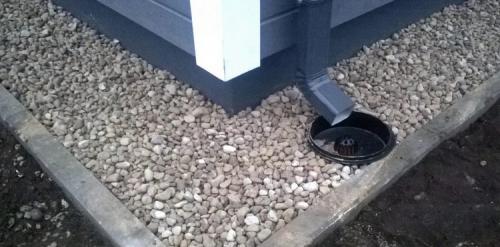 Нужна ли отмостка для плитного фундамента