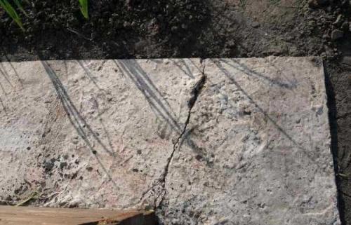 Отмостка вокруг старого дома. Как обновить отмостку вокруг дома без демонтажа старой