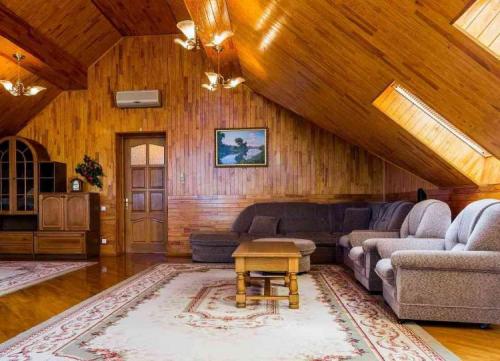 Отделка стен деревом своими руками. Отделка стен деревом: особенности, преимущества и недостатки материала. Пошаговое руководство по созданию деревянной отделки своими руками